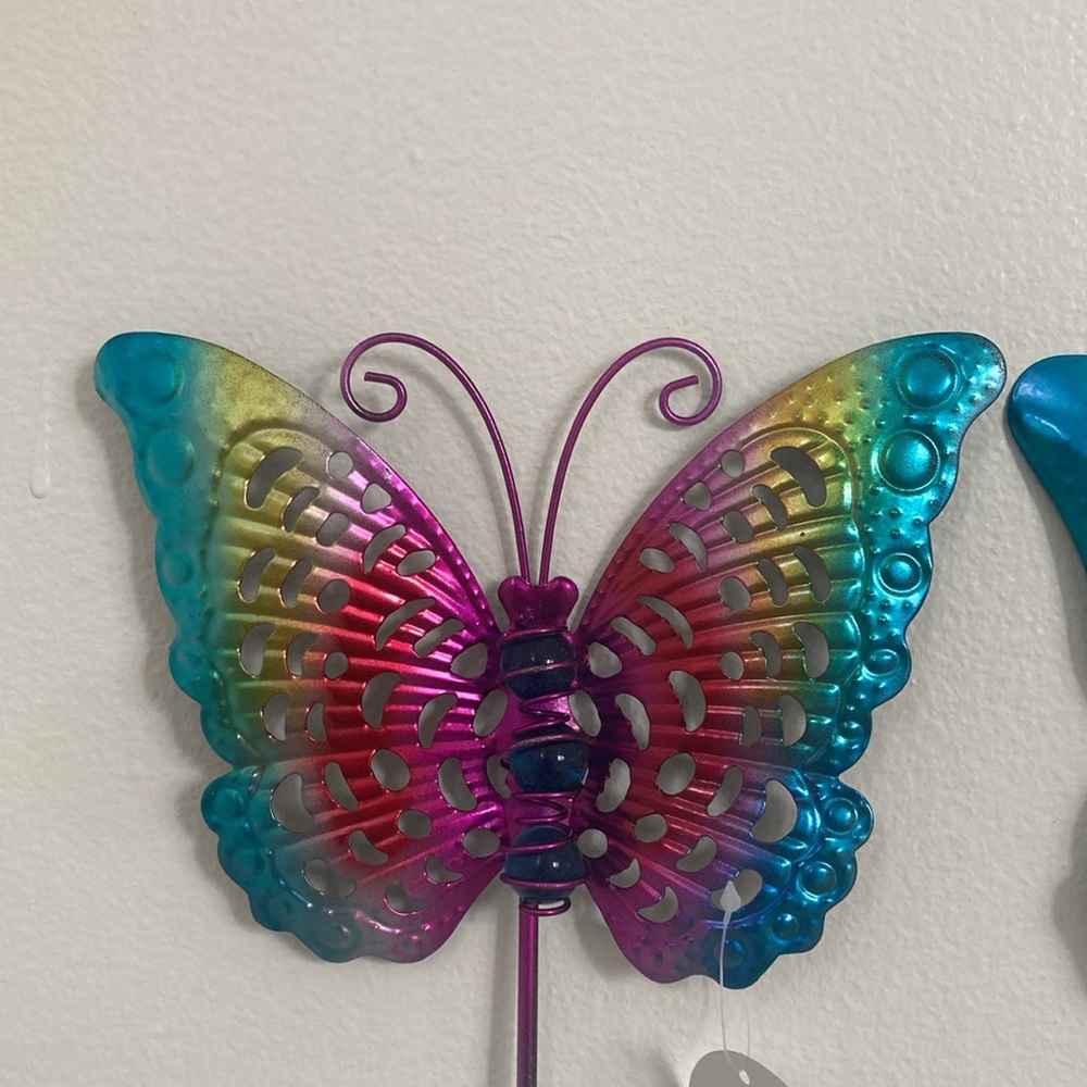 NWT- Set of 5- Colorful Painted Metal Butterfly 🦋 Yard Stakes w/ Marble Bodies - Picture 6 of 17